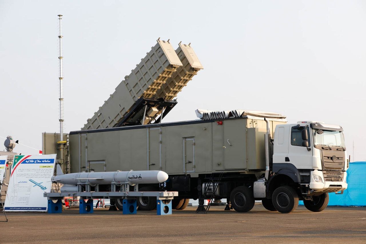 İran Deniz Kuvvetleri'nin yeni silahları tanıtıldı
