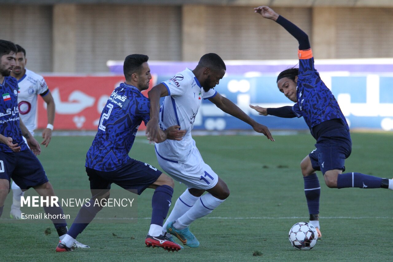 افسوس سپاهان و خوشحالی استقلال/ پرسپولیس خودش را زنده نگه داشت!