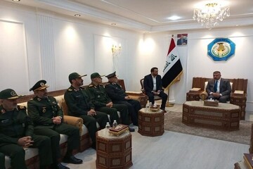 رئيس الجامعة العليا للدفاع الوطني الإيراني ووزير الداخلية العراقي يناقشان التعاون الدفاعي الثنائي
