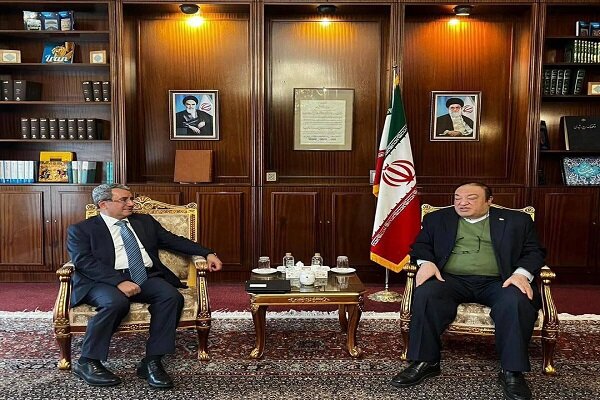 İran ve Türkiye ticaret hacmini 30 milyar dolara çıkarmayı hedefliyor İran ve Türkiye ticaret hacmini 30 milyar dolara çıkarmayı hedefliyor