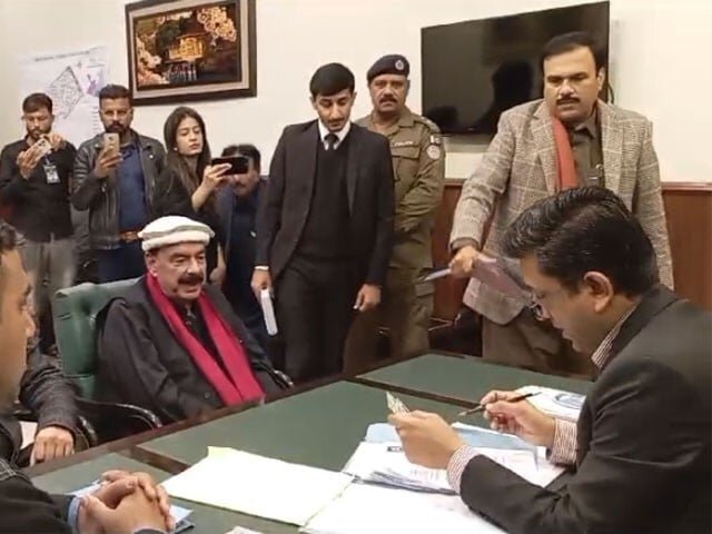 پاکستان میں الیکشن کا دوسرا مرحلہ؛ کاغذات نامزدگی کی جانچ پڑتال کا آغاز