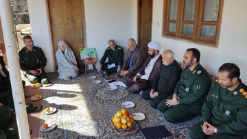 دیدار سردار دامغانی با خانواده «شهید علی یزدانی» در شفت