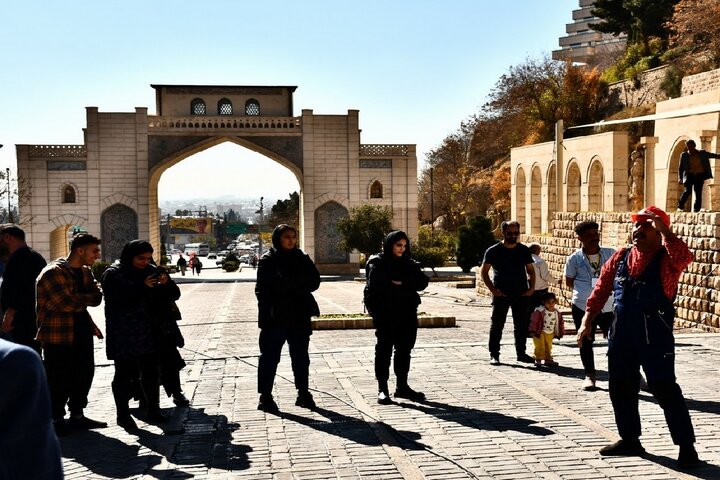 دو نمایش خیابانی در جشنواره تئاتر منطقهای پارس در شیراز اجرا شد
