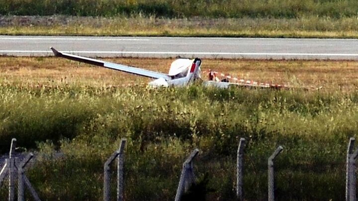 سقوط هواپیمای نظامی در یونان؛ خلبان جان باخت