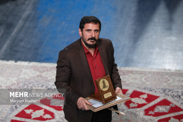 اختتامیه شانزدهمین دوره جایزه جلال آل احمد شامگاه چهاشنبه ۶ دی ۱۴۰۲ در تالار وحدت برگزار شد