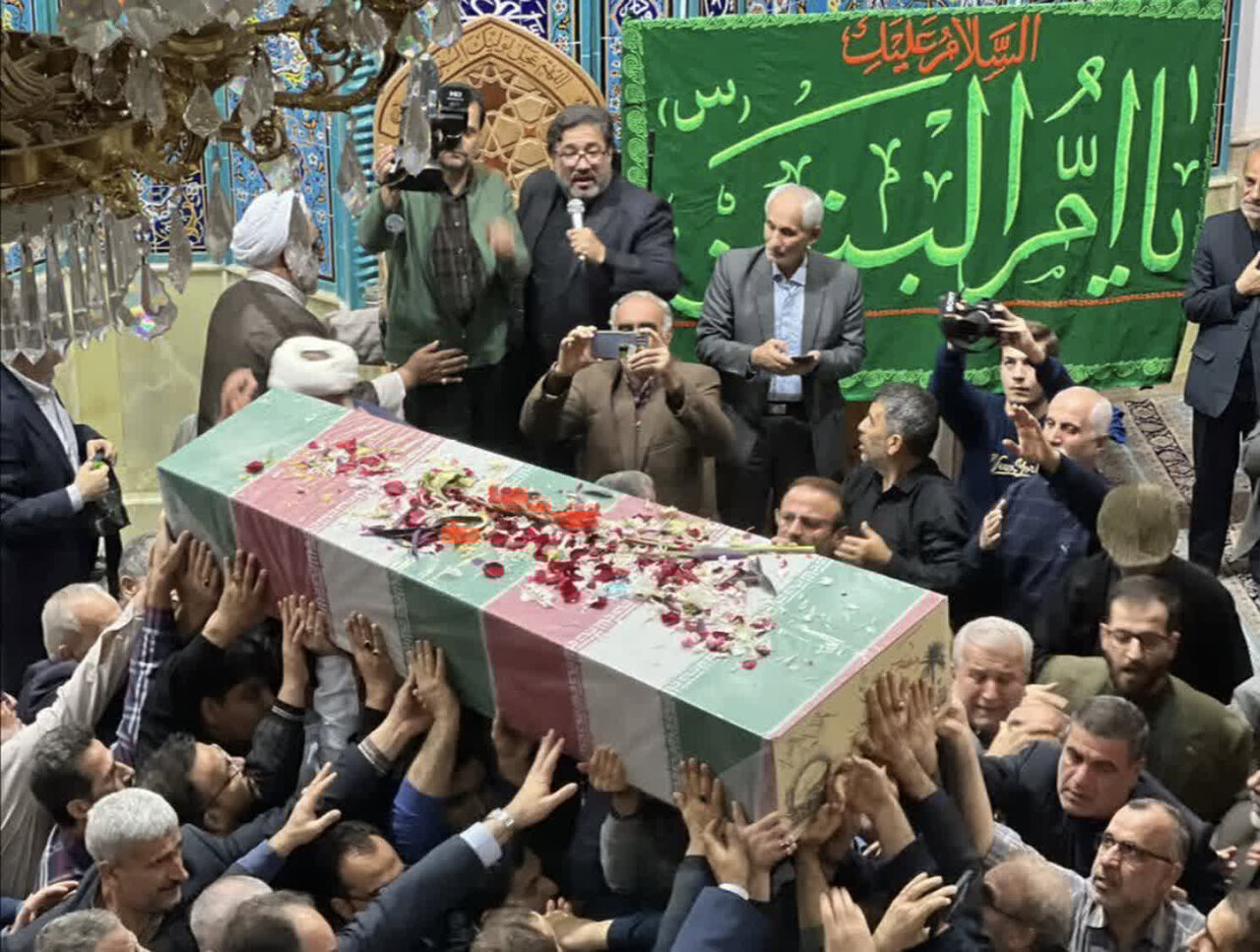 وداع با شکوه فومنیها با یک آلاله خوشنام دفاع مقدس وداع با شکوه فومنیها با یک آلاله خوشنام دفاع مقدس