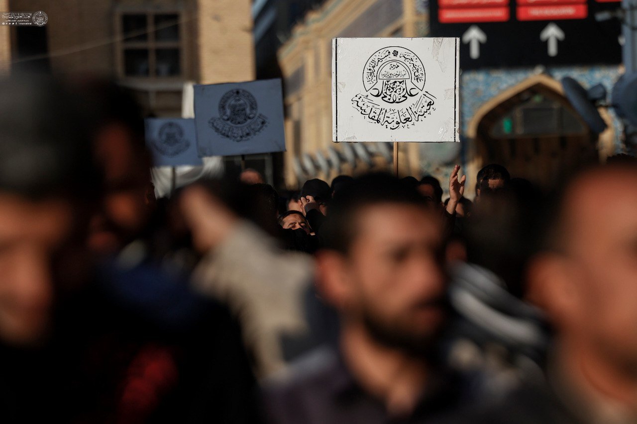 عزاداری موکب های نجفی در سالروز وفات حضرت امالبنین (س)/تصاویر