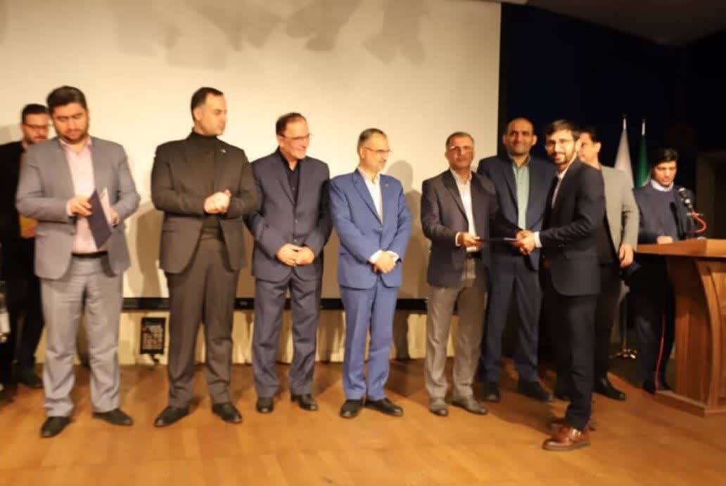 خبرنگار مهر نفر دوم جشنواره رسانهای عصر قلم گیلان شد خبرنگار مهر نفر دوم جشنواره رسانهای عصر قلم گیلان شد