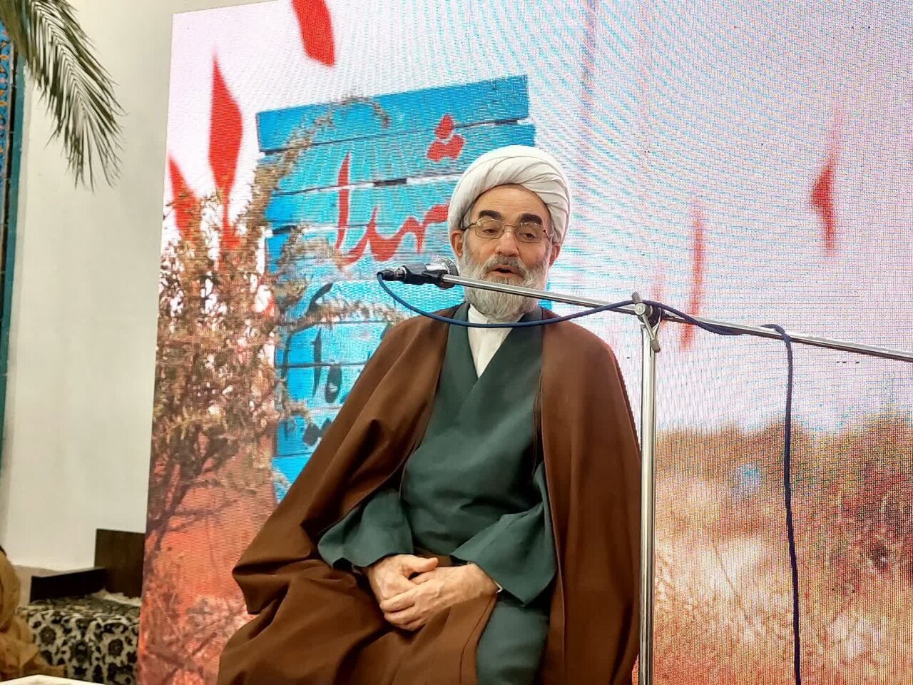 ایران اسلامی کانون توجه قدرت‌های جهان شده است