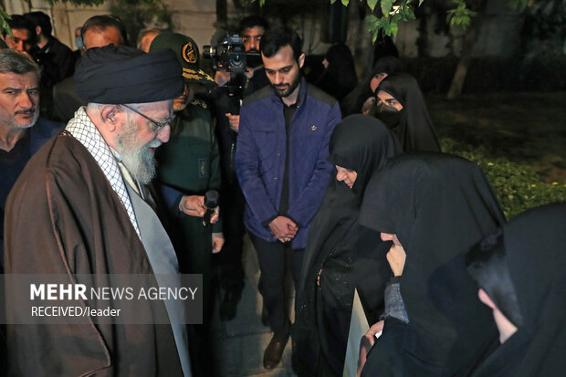 Leader leads prayers in funeral for martyred IRGC general