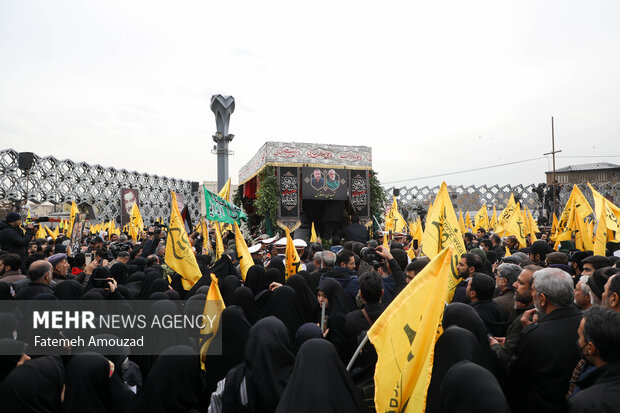 آئین بدرقه پیکر سردار شهید سید رضی موسوی صبح امروز پنجشنبه ۷ دی ۱۴۰۲ در میدان امام حسین (ع) در حال برگزاری است