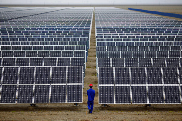 پرداخت ۱۰ هزار فقره تسهیلات ایجاد نیروگاه‌های خورشیدی