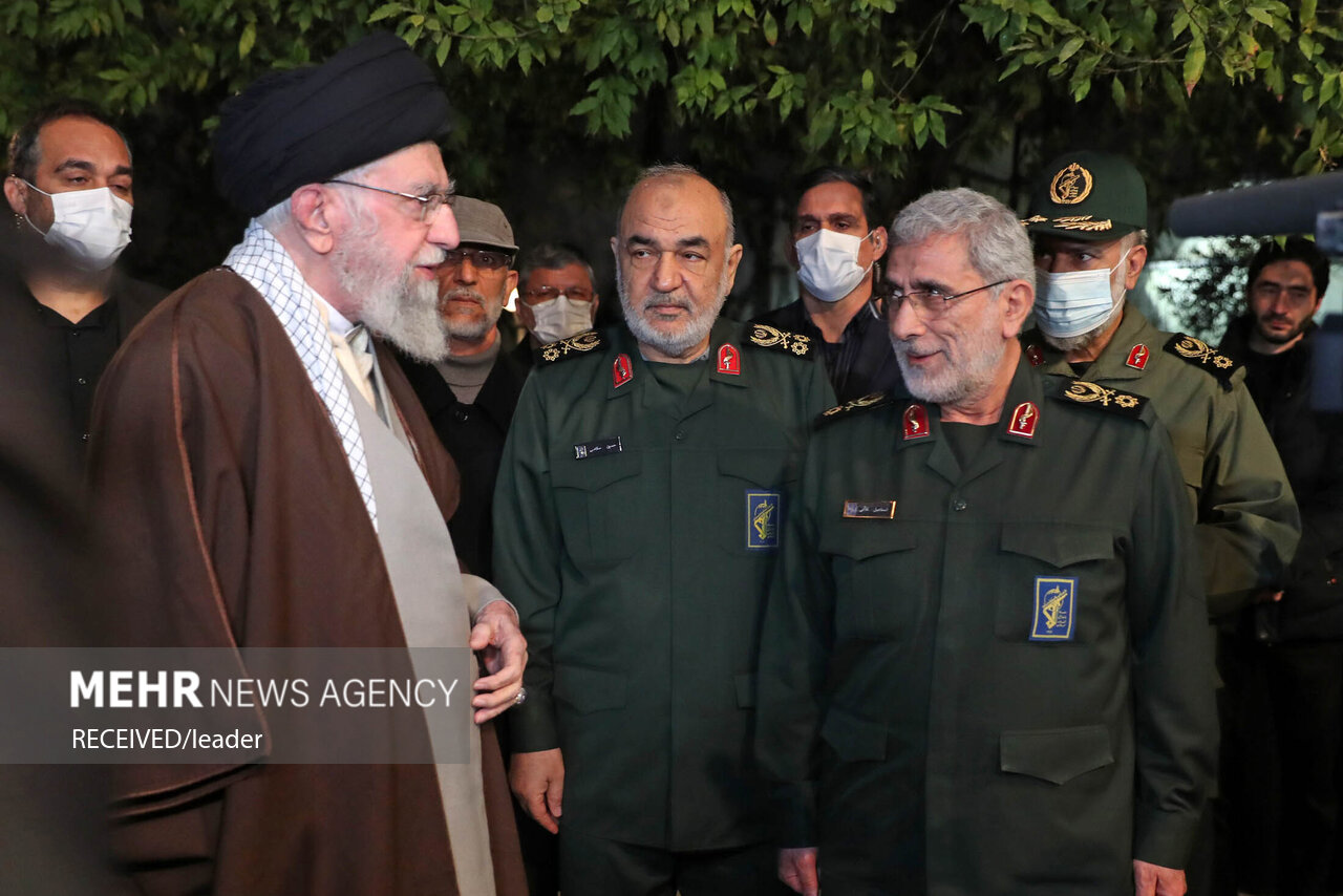 Leader leads prayers in funeral for martyred IRGC general - Mehr News ...