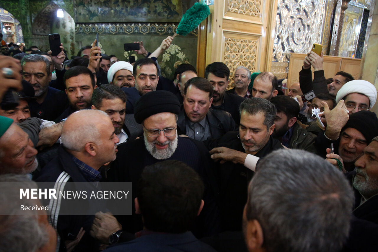 رییس جمهور حرم حضرت معصومه(س) را زیارت کرد+تصاویر