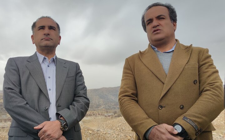 عبور در قلب کوههای زاگرس/ زمزمه مهاجرت ۴٠٠ روستا رنگ میبازد