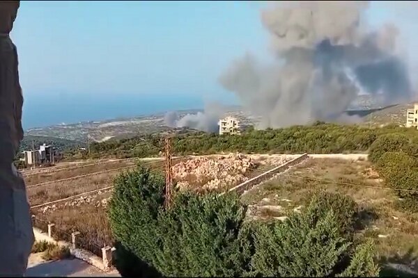 حملات هوایی و توپخانه‌ای رژیم صهیونیستی به جنوب لبنان+ فیلم