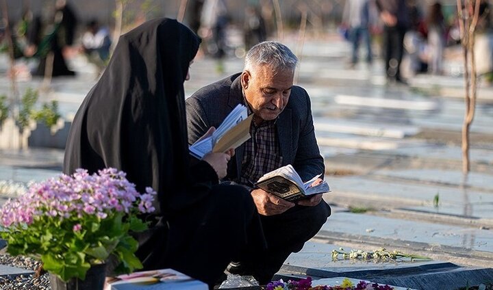 Iranian women, mothers symbol of 'pure love, sacrifice'