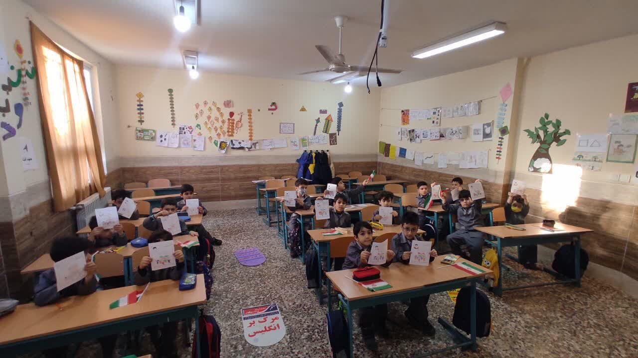 گرامیداشت حماسه ۸ و ۹ دی توسط دانش آموزان آستانه ای گرامیداشت حماسه ۸ و ۹ دی توسط دانش آموزان آستانه ای