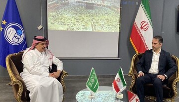 Saudi envoy visits Esteghlal Football Club