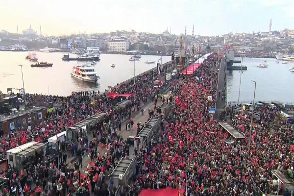 İstanbul'da Filistin için tarihi yürüyüş