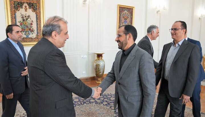 كبير مستشاري وزير الخارجية الإيراني يلتقي محمد عبدالسلام