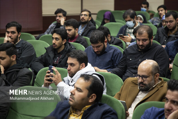 همایش به یاد مردان میدان با سخنرانی علی باقری کنی عصر امروز دوشنبه ۱۱ دی ۱۴۰۲ در دانشگاه تهران برگزار شد