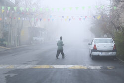 بام ایران غرق در مه