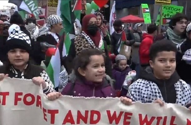 New York'ta çocuklar Filistinli akranları için yürüyüş yaptı