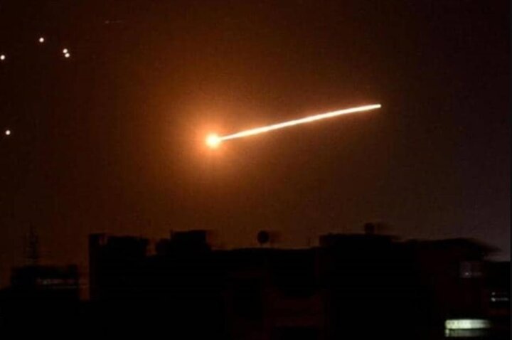 Tel Aviv violates Syrian sovereignty, strikes near Damascus