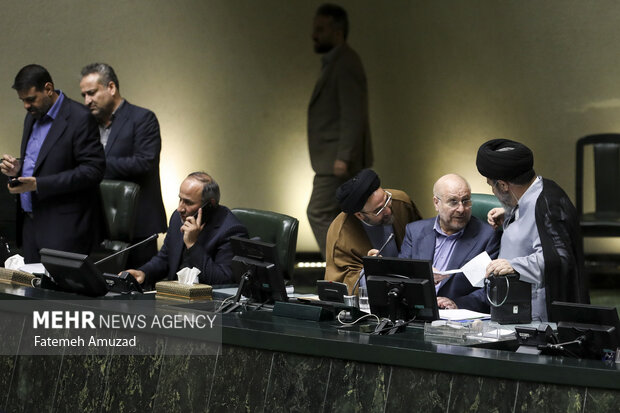 محمدباقر قالیباف رئیس مجلس شورای اسلامی در صحن علنی مجلس شورای اسلامی حضور دارد