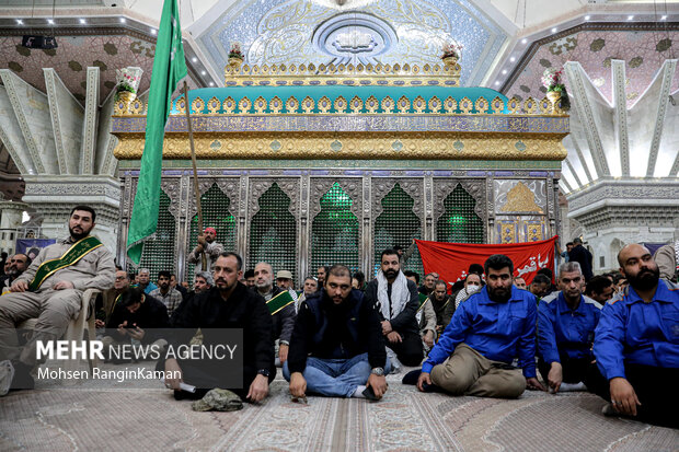 اجتماع بزرگ کارگران، در مسیر حاج قاسم با حضور سید صولت مرتضوی وزیر تعاون، کار و رفاه اجتماعی و سردار حسن حسن‌زاده فرمانده سپاه محمد رسول الله (ص) تهران در حرم مطهر امام خمینی (ره) برگزار شد