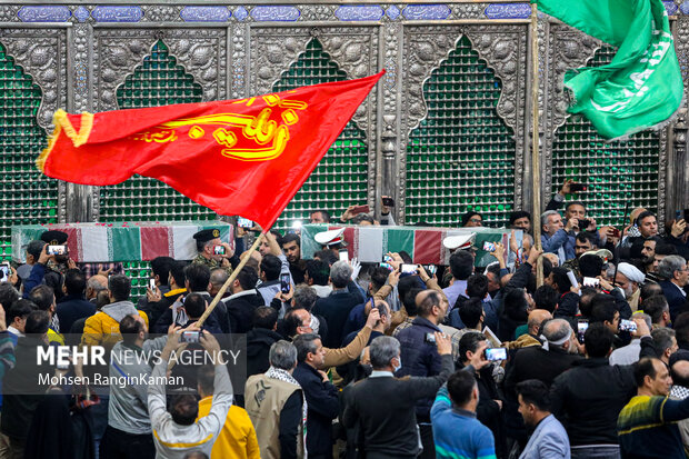 پیکر مطهر ۱۸ شهید گمنام در مراسم  اجتماع بزرگ کارگران، در مسیر حاج قاسم تشییع شد