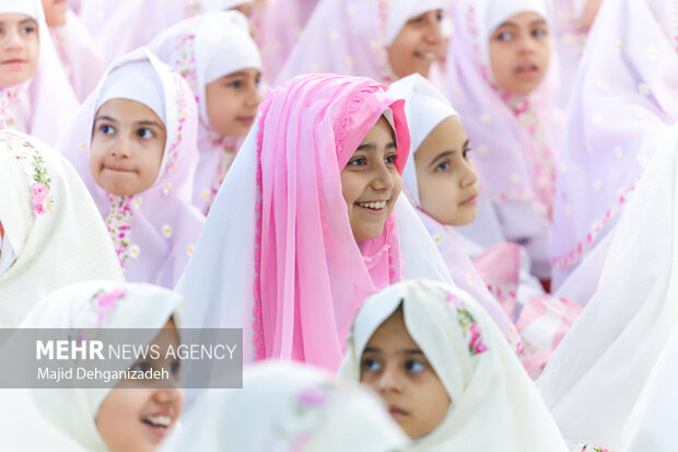 <a href='https://sayeb.ir/tag/%d8%ac%d8%b4%d9%86-%d8%aa%da%a9%d9%84%db%8c%d9%81'></div>جشن تکلیف</a> ۲ هزار نفری دختران <a href='https://sayeb.ir/tag/%db%8c%d8%b2%d8%af'>یزد</a>ی