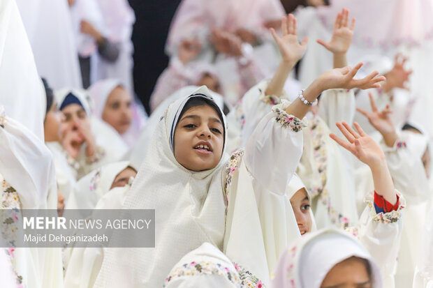 <a href='https://sayeb.ir/tag/%d8%ac%d8%b4%d9%86-%d8%aa%da%a9%d9%84%db%8c%d9%81'></div>جشن تکلیف</a> ۲ هزار نفری دختران <a href='https://sayeb.ir/tag/%db%8c%d8%b2%d8%af'>یزد</a>ی