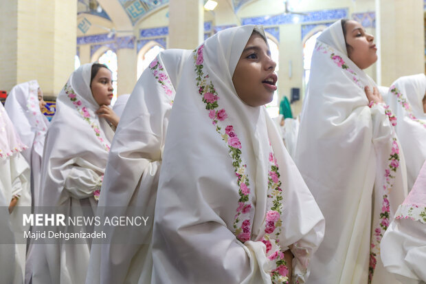 <a href='https://sayeb.ir/tag/%d8%ac%d8%b4%d9%86-%d8%aa%da%a9%d9%84%db%8c%d9%81'></div>جشن تکلیف</a> ۲ هزار نفری دختران <a href='https://sayeb.ir/tag/%db%8c%d8%b2%d8%af'>یزد</a>ی