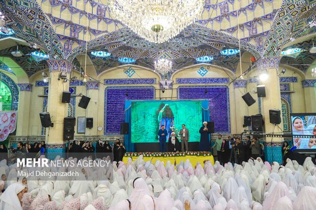 <a href='https://sayeb.ir/tag/%d8%ac%d8%b4%d9%86-%d8%aa%da%a9%d9%84%db%8c%d9%81'></div>جشن تکلیف</a> ۲ هزار نفری دختران <a href='https://sayeb.ir/tag/%db%8c%d8%b2%d8%af'>یزد</a>ی