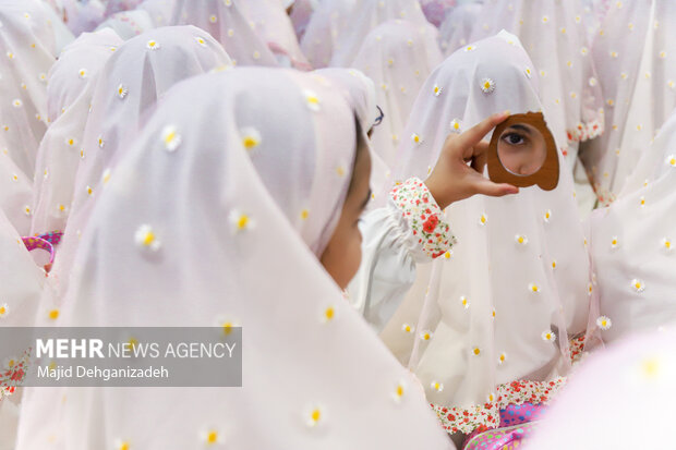 <a href='https://sayeb.ir/tag/%d8%ac%d8%b4%d9%86-%d8%aa%da%a9%d9%84%db%8c%d9%81'></div>جشن تکلیف</a> ۲ هزار نفری دختران <a href='https://sayeb.ir/tag/%db%8c%d8%b2%d8%af'>یزد</a>ی