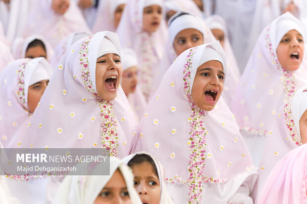 <a href='https://sayeb.ir/tag/%d8%ac%d8%b4%d9%86-%d8%aa%da%a9%d9%84%db%8c%d9%81'></div>جشن تکلیف</a> ۲ هزار نفری دختران <a href='https://sayeb.ir/tag/%db%8c%d8%b2%d8%af'>یزد</a>ی