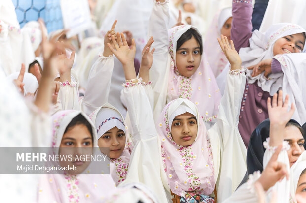 <a href='https://sayeb.ir/tag/%d8%ac%d8%b4%d9%86-%d8%aa%da%a9%d9%84%db%8c%d9%81'></div>جشن تکلیف</a> ۲ هزار نفری دختران <a href='https://sayeb.ir/tag/%db%8c%d8%b2%d8%af'>یزد</a>ی