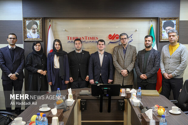 Türkiye Gençlik Birliği'nin (TGB) İran ziyareti sürüyor Türkiye Gençlik Birliği'nin (TGB) İran ziyareti sürüyor