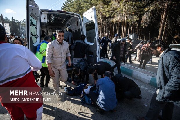 عاجل..استشهاد عدد من المواطنين الإيرانيين خلال انفجارين ارهابيين قرب مقبرة الشهيد سليماني