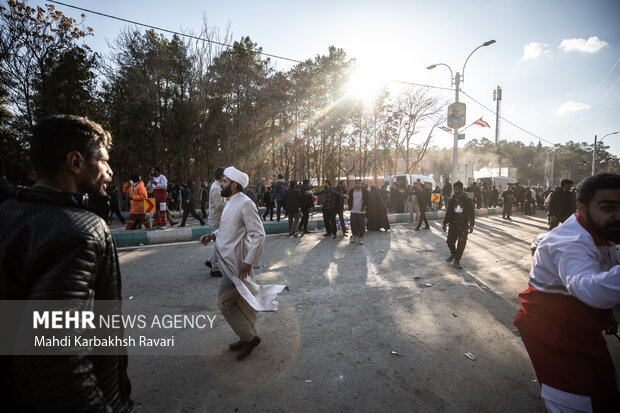 مراسم بزرگداشت شهدای حادثه تروریستی کرمان در تایباد برگزار شد