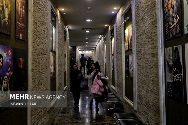آیین رونمایی و نخستین اکران مستند داستان بارانی