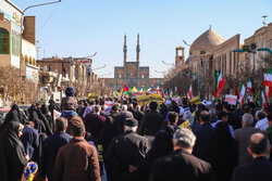 راهپیمایی مردم یزد در اعتراض به حادثه تروریستی کرمان