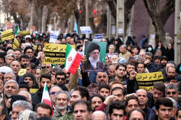 راهپیمایی محکومیت حادثه تروریستی کرمان در کرمانشاه برگزار شد