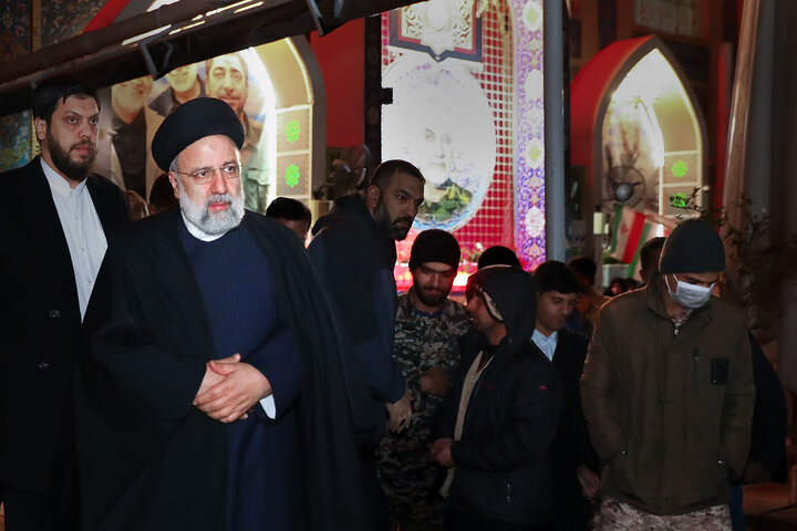 Reisi, terör saldırısının yaşandığı Kirman'ı ziyaret etti Reisi, terör saldırısının yaşandığı Kirman'ı ziyaret etti