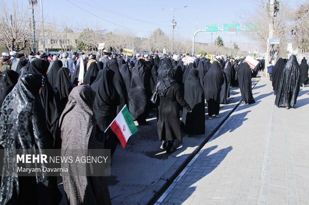 راهپیمایی مردم بجنورد در محکومیت حادثه کرمان