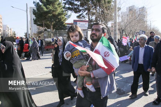 راهپیمایی مردم بجنورد در محکومیت حادثه کرمان