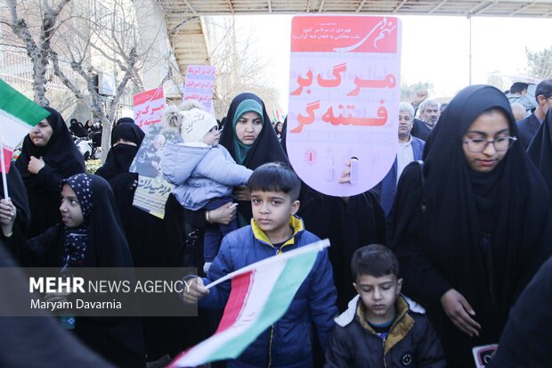 راهپیمایی مردم بجنورد در محکومیت حادثه کرمان