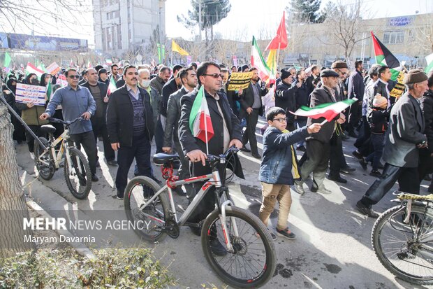 راهپیمایی مردم بجنورد در محکومیت حادثه کرمان